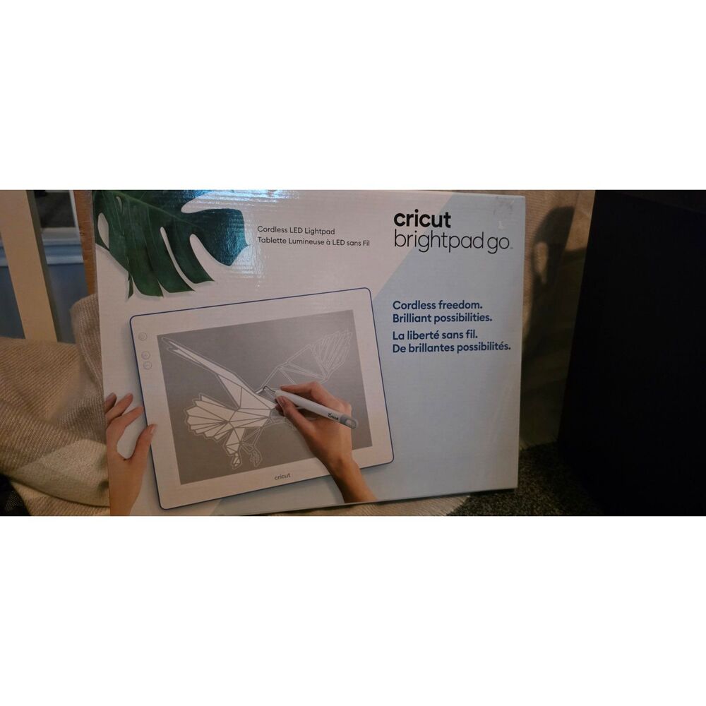 Cricut BrightPad Go Cordless Rechargeable LED Lightpad